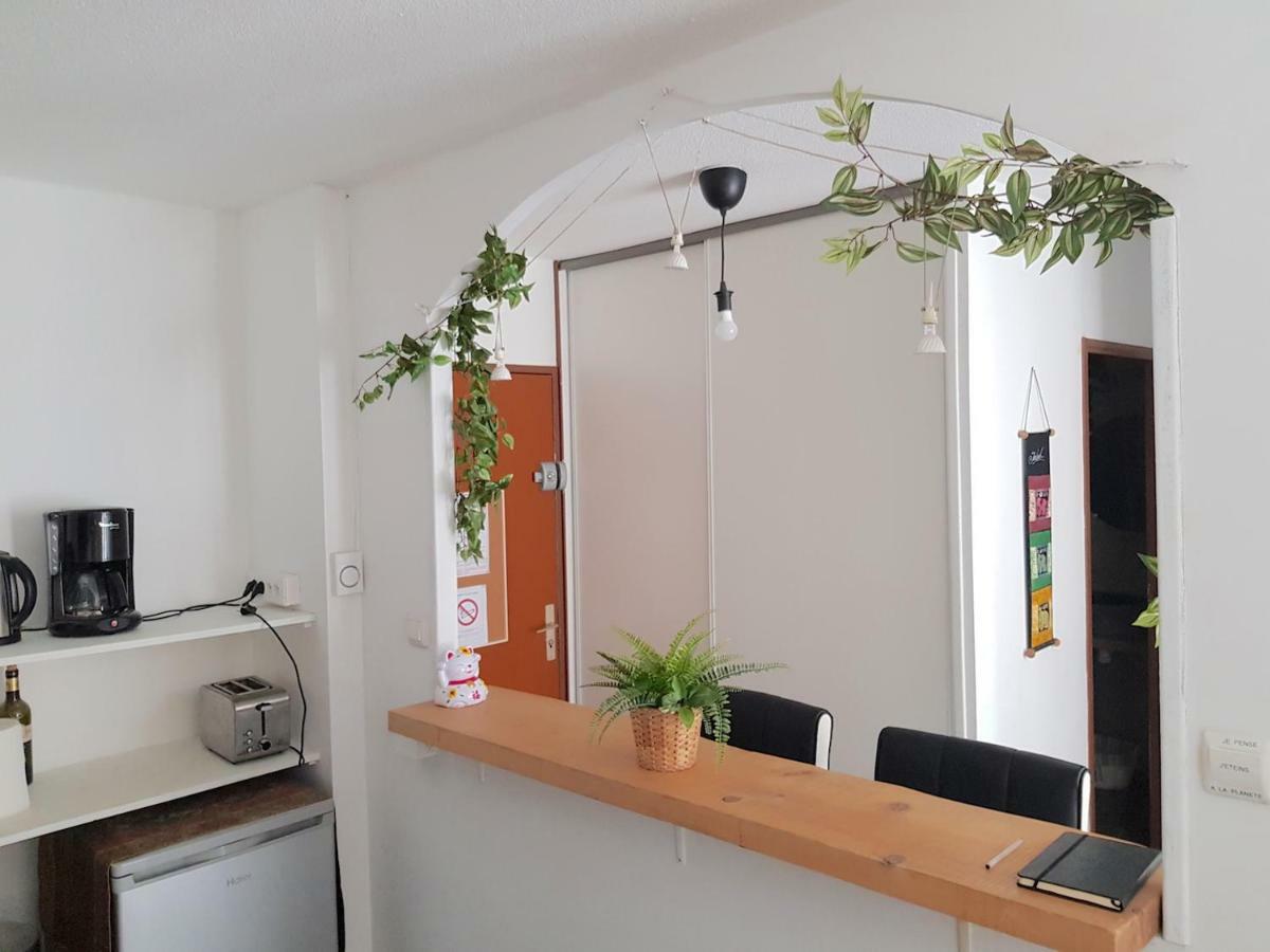 Au Petit Thai - T2 Avec Balcon - Montpellier Centre Daire Dış mekan fotoğraf